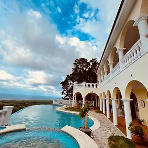 el-castillo-tropical-cabrera.greaterantilleshotels.net/